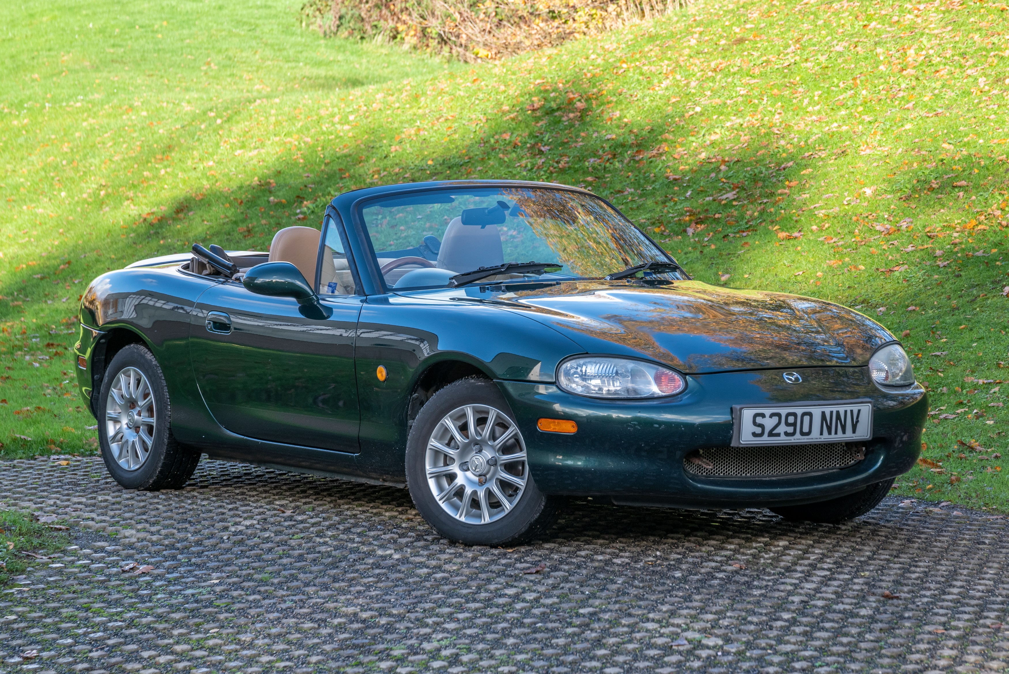 Lot 1 - 1998 Mazda MX-5 1.8