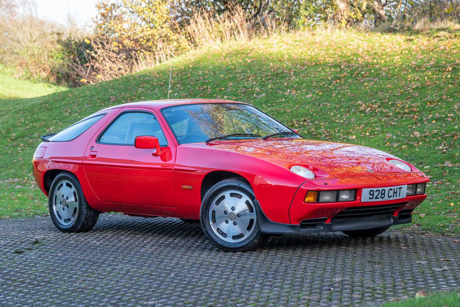 Lot 46 - 1982 Porsche 928 S