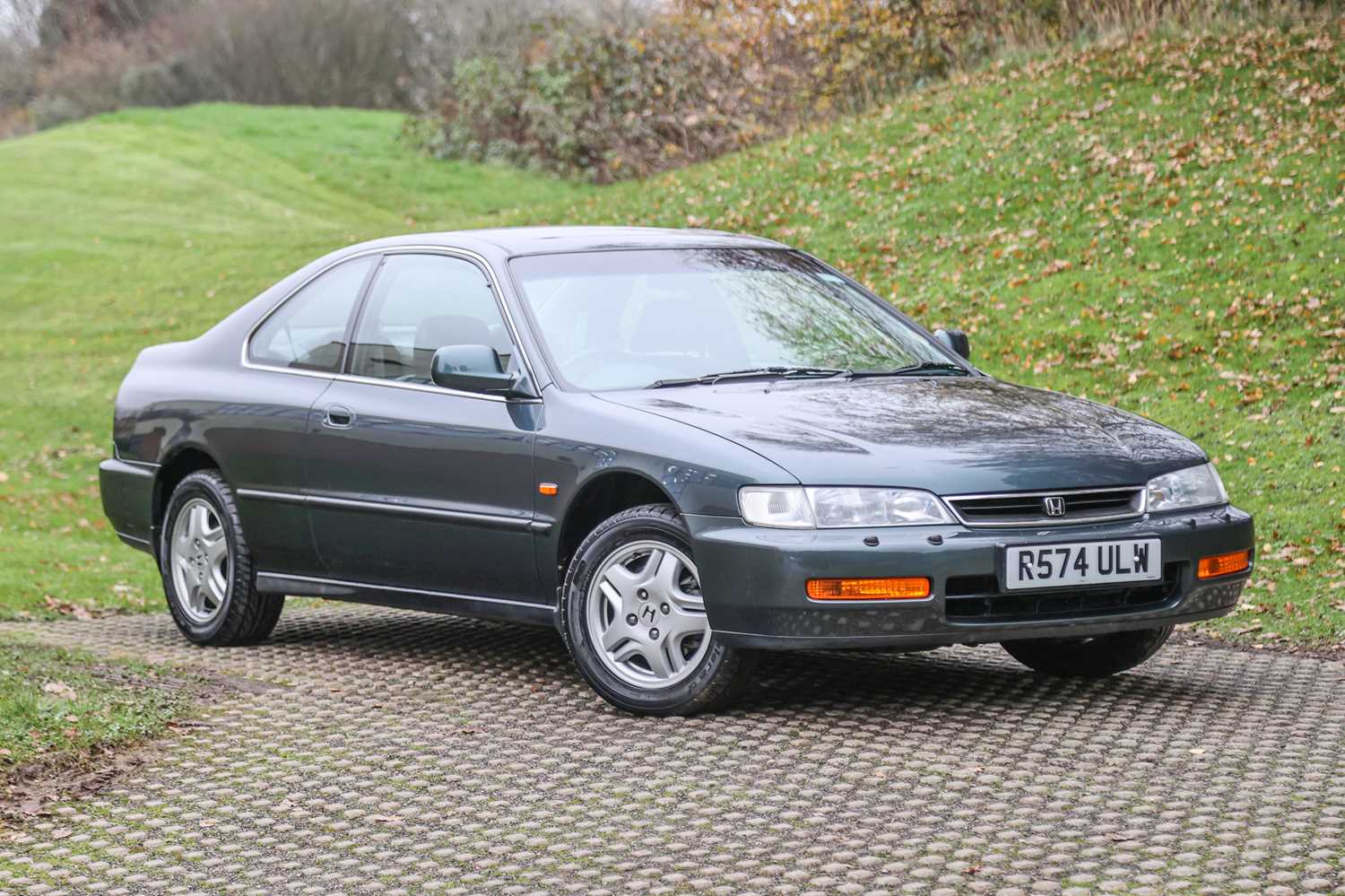 Lot 42 1997 Honda Accord 2.2i ES Coupe