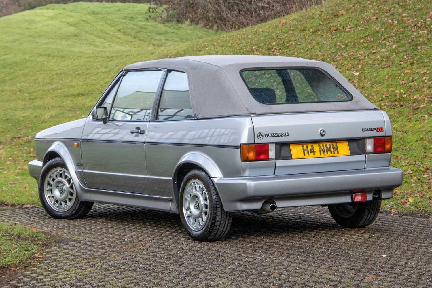 Lot 4 - 1990 Volkswagen Golf GTi Cabriolet
