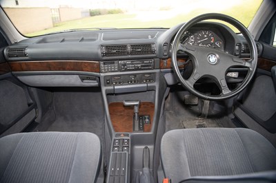 Lot 61 - 1990 BMW 730i SE