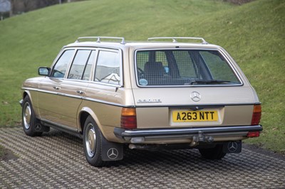 Lot 100 - 1984 Mercedes-Benz 230 TE