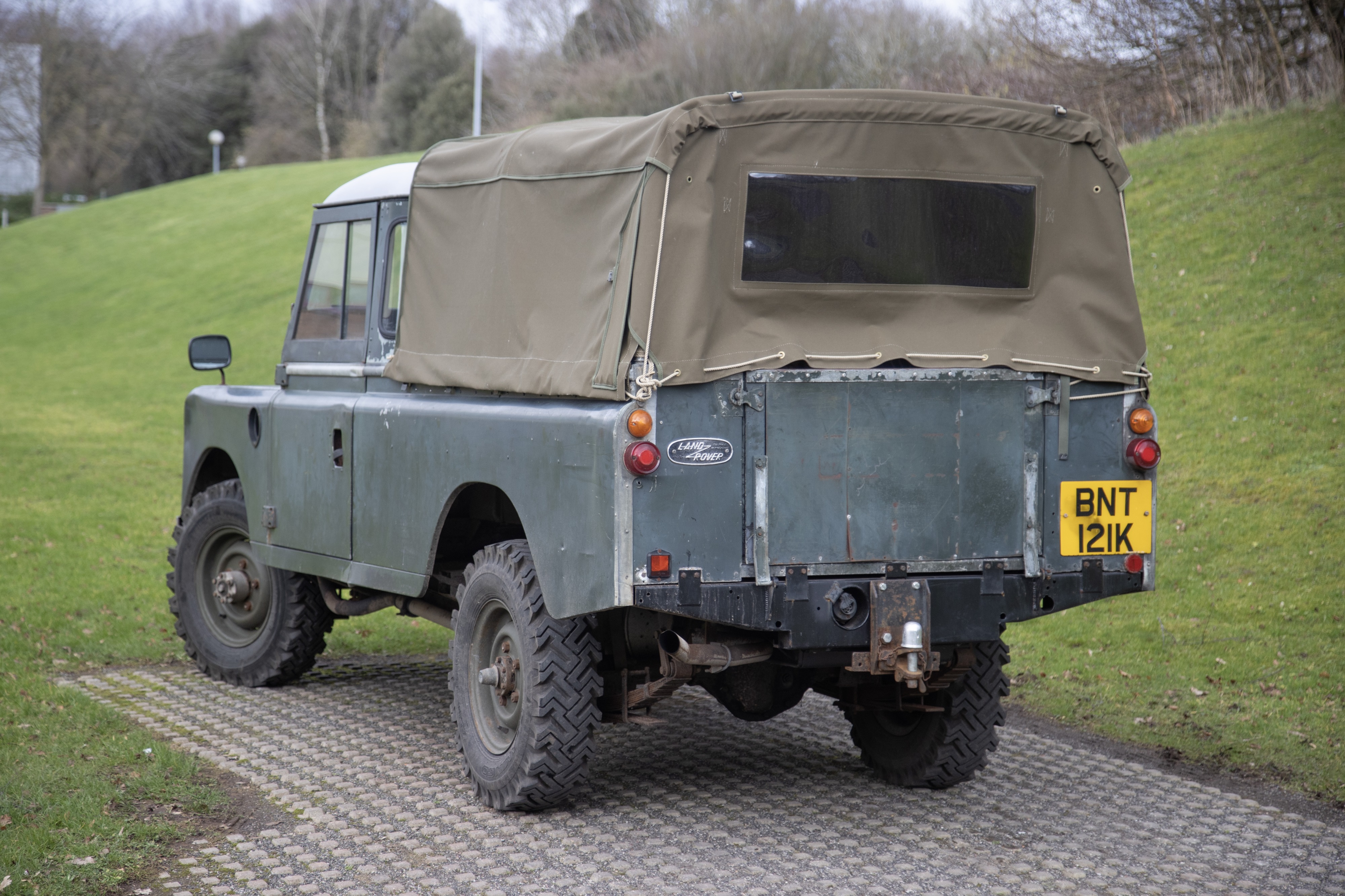 Lot 95 - 1972 Land Rover 109 Series III