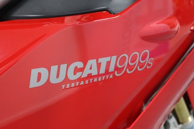 Lot 45 - 2004 Ducati 999S
