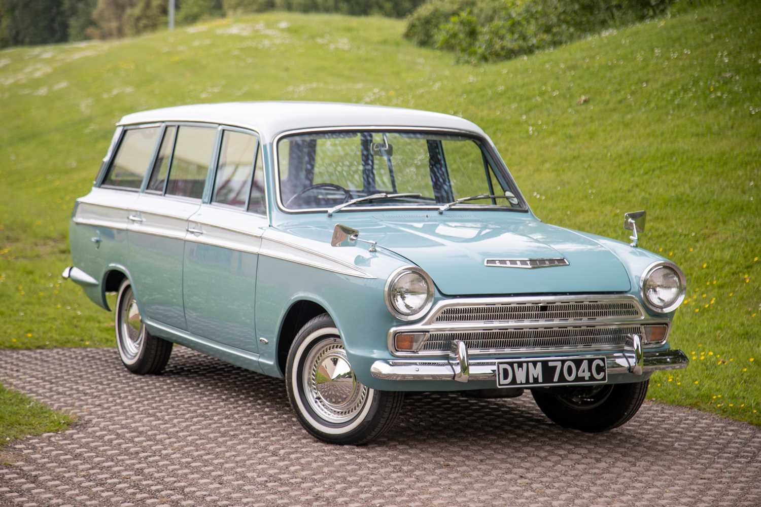 Lot 102 1965 Ford Cortina 1500 Deluxe Estate lot-102-1965-ford-cortina-1500-deluxe-estate