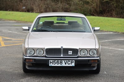 Lot 124 - 1990 Jaguar XJ6 3.2