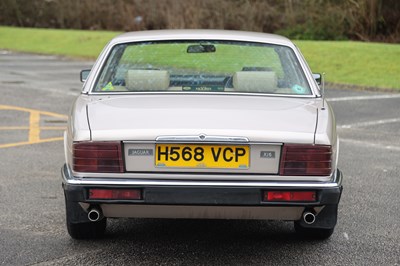 Lot 124 - 1990 Jaguar XJ6 3.2