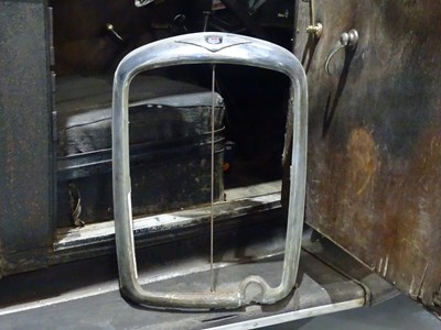Lot 11 - Morris radiator surround with badge for 10cwt van