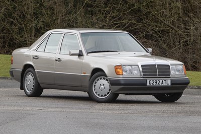 Lot 98 - 1990 Mercedes-Benz 230 E