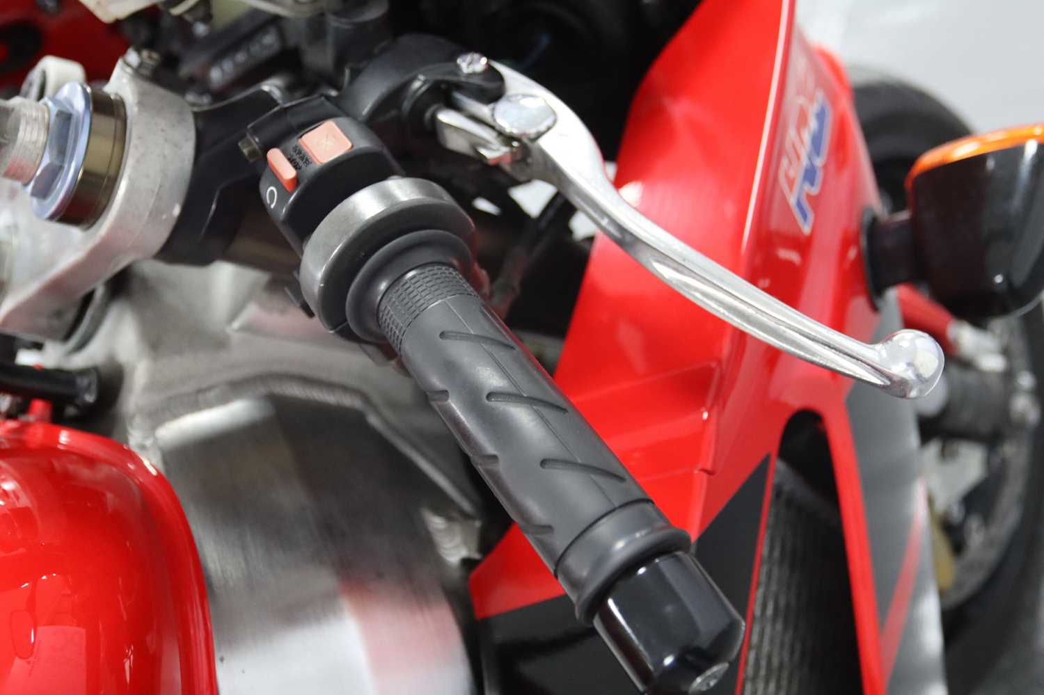 Lot 20 2000 Honda VTR1000 SP1 SPY