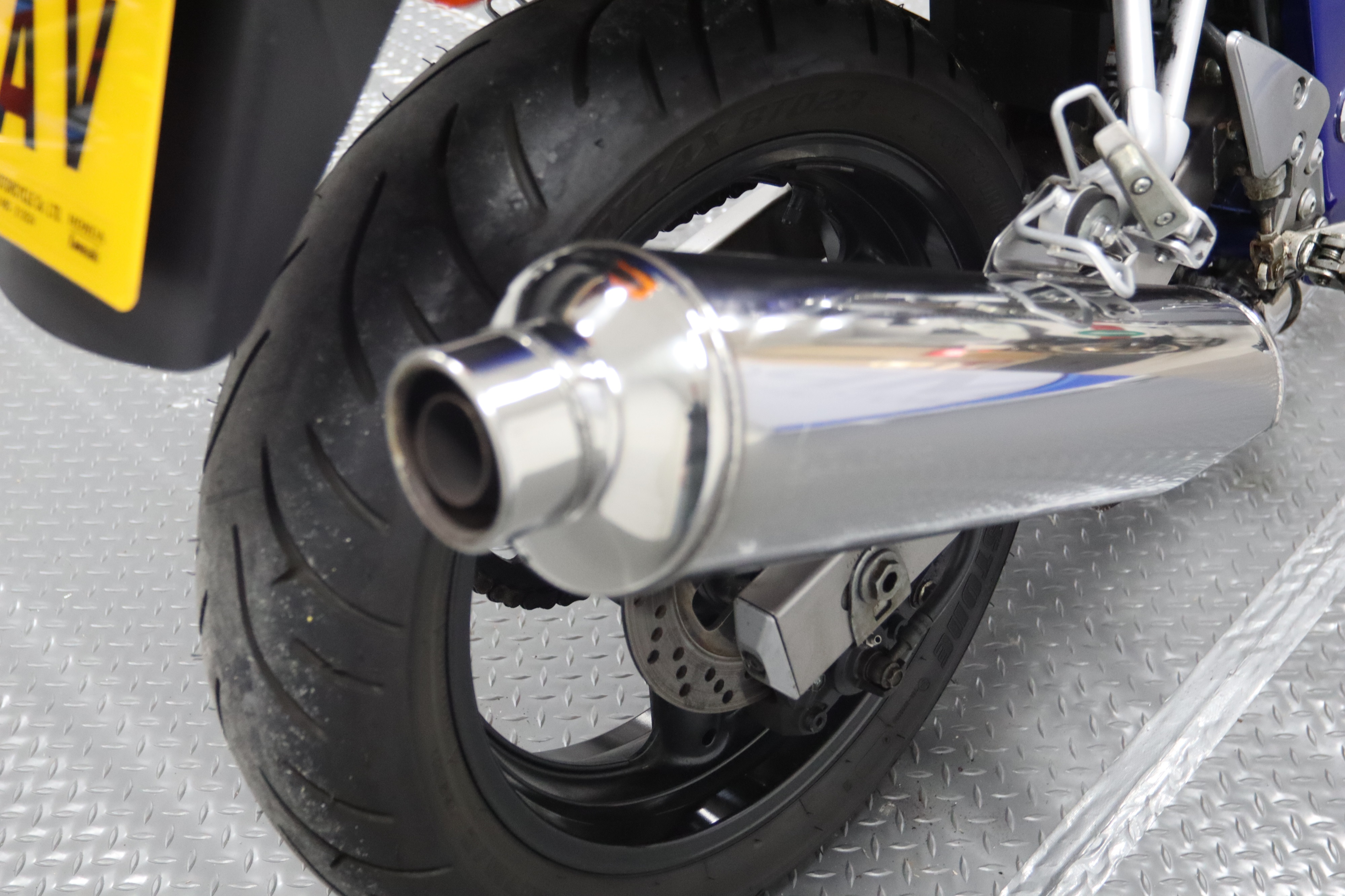 GSF600/650 Bandit 00-06 Factory Round Slip-on Ti (ESI67TEM) main image 0