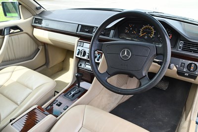 Lot 94 - 1996 Mercedes-Benz E 220 Coupe