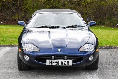 Lot 55 - 2001 Jaguar XK8 4.0 Convertible