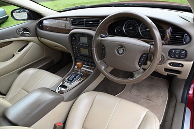 Lot 81 - 2004 Jaguar S-Type 2.5 V6 SE