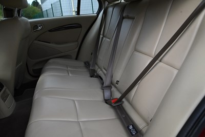 Lot 81 - 2004 Jaguar S-Type 2.5 V6 SE