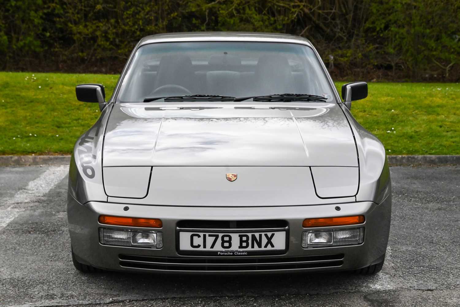 Lot 82 - 1986 Porsche 944 Turbo