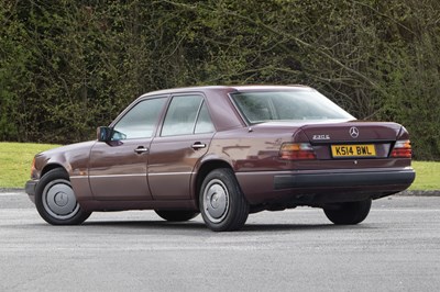 Lot 53 - 1992 Mercedes-Benz 230 E