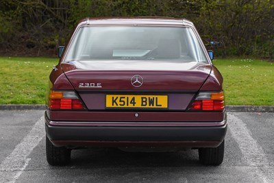 Lot 53 - 1992 Mercedes-Benz 230 E