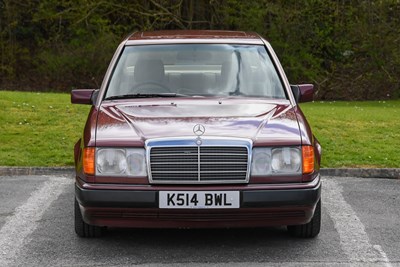 Lot 53 - 1992 Mercedes-Benz 230 E