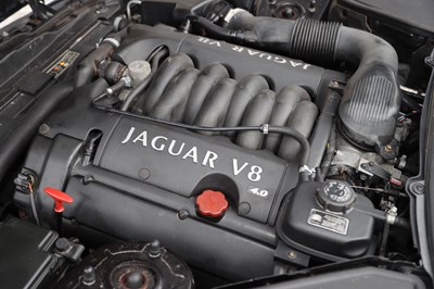 Lot 72 - 2001 Jaguar XK8 4.0 Coupe