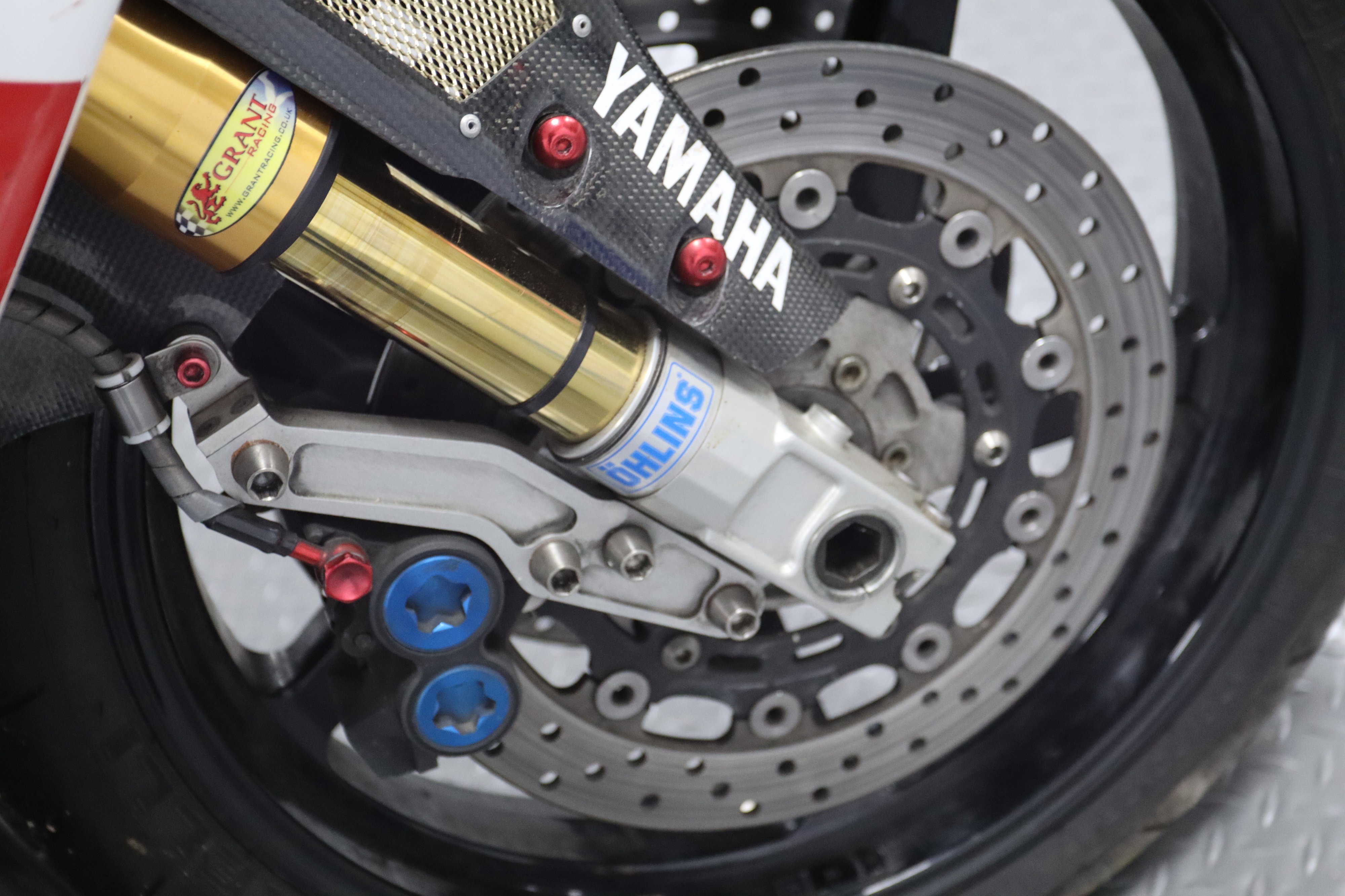 Lot 10 - 1998 Yamaha R7-1