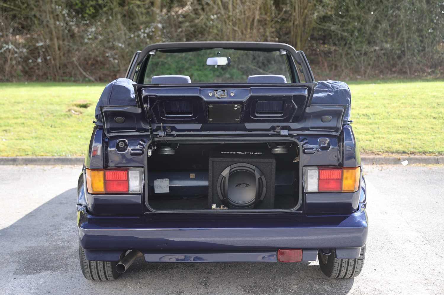 Lot 92 - 1992 Volkswagen Golf GTi Rivage Cabriolet