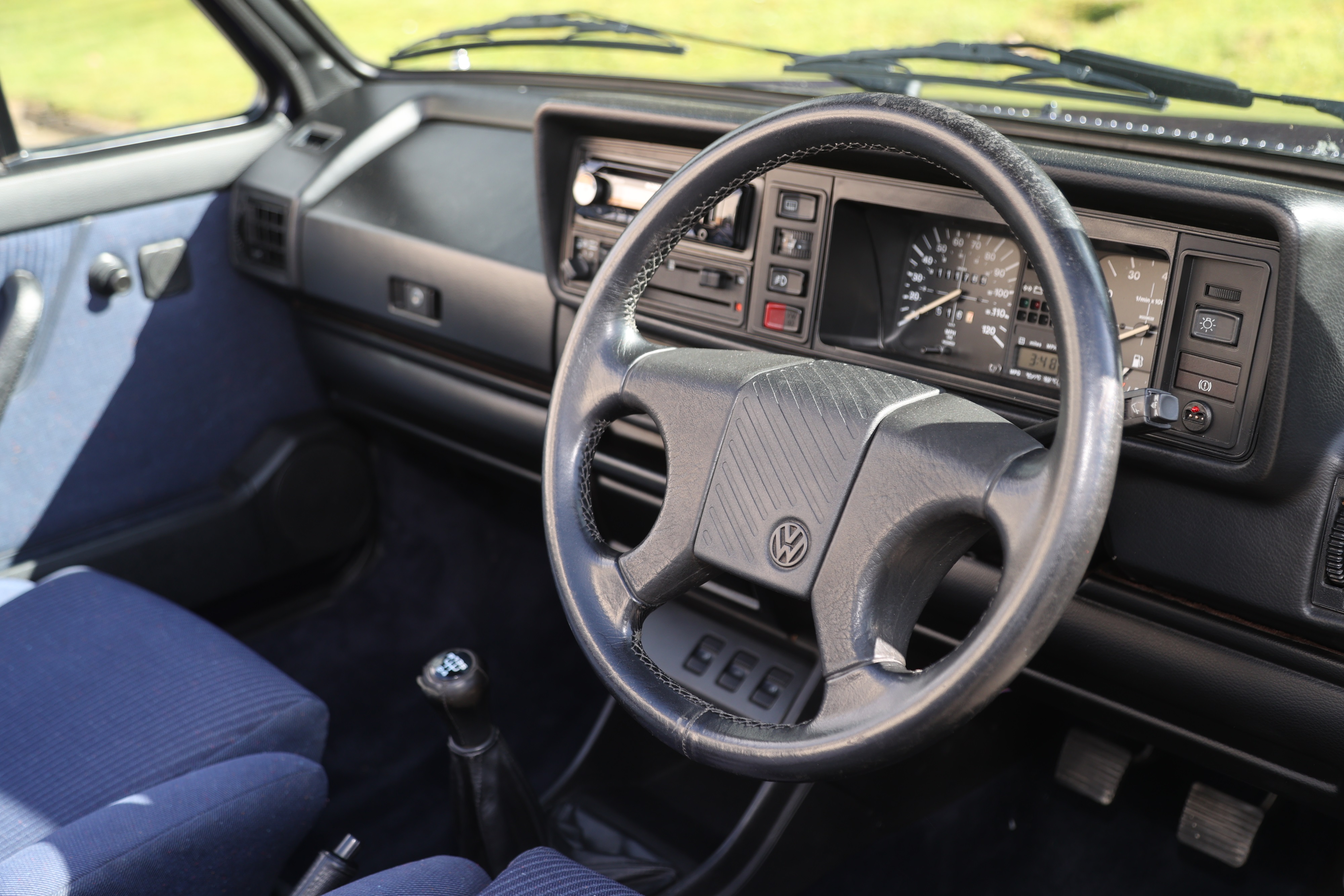 Lot 92 - 1992 Volkswagen Golf GTi Rivage Cabriolet