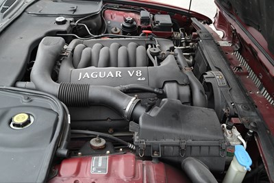 Lot 87 - 1998 Jaguar Sovereign 4.0 V8 LWB