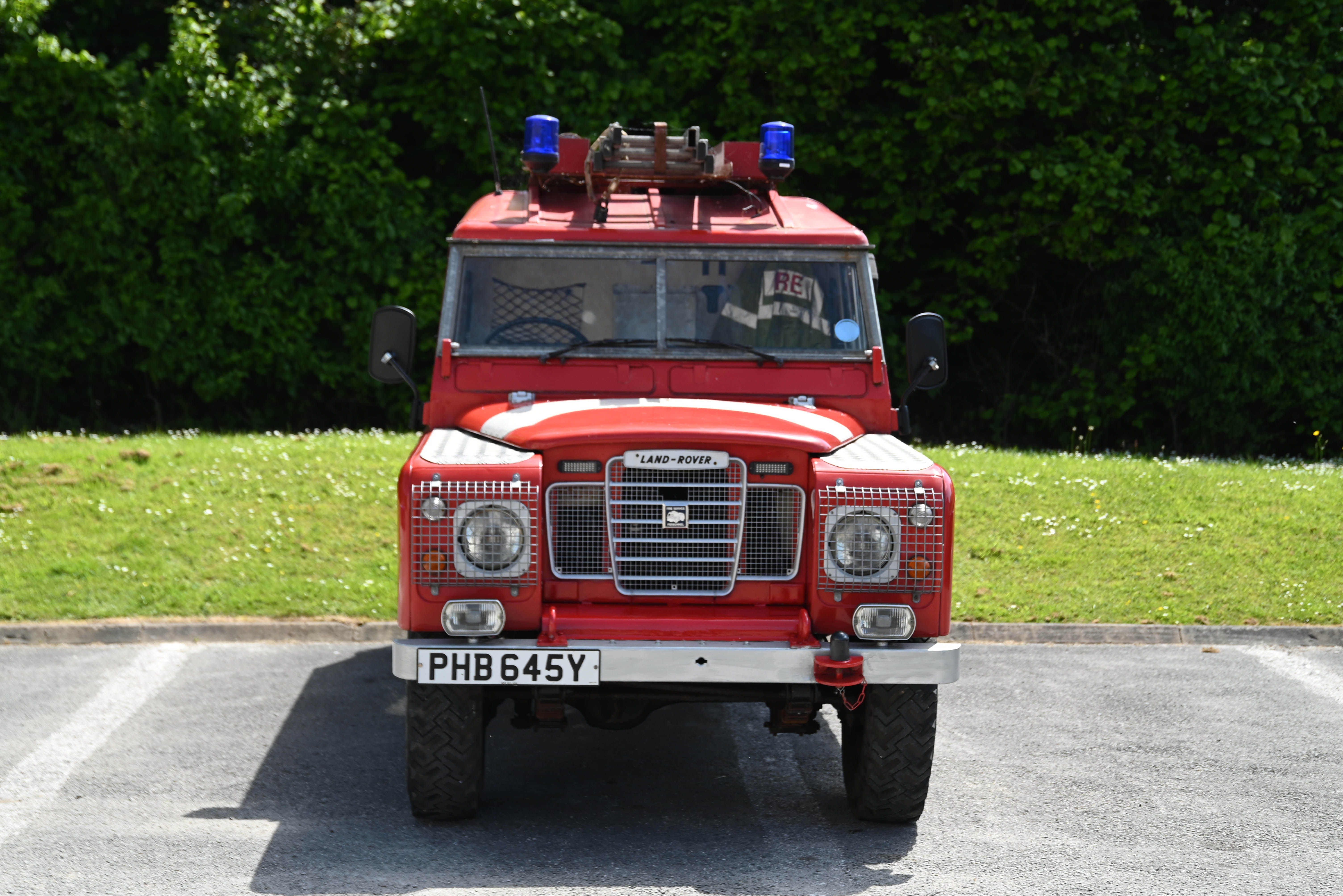 Lot 37 - 1982 Land Rover 109 Series III Fire Appliance