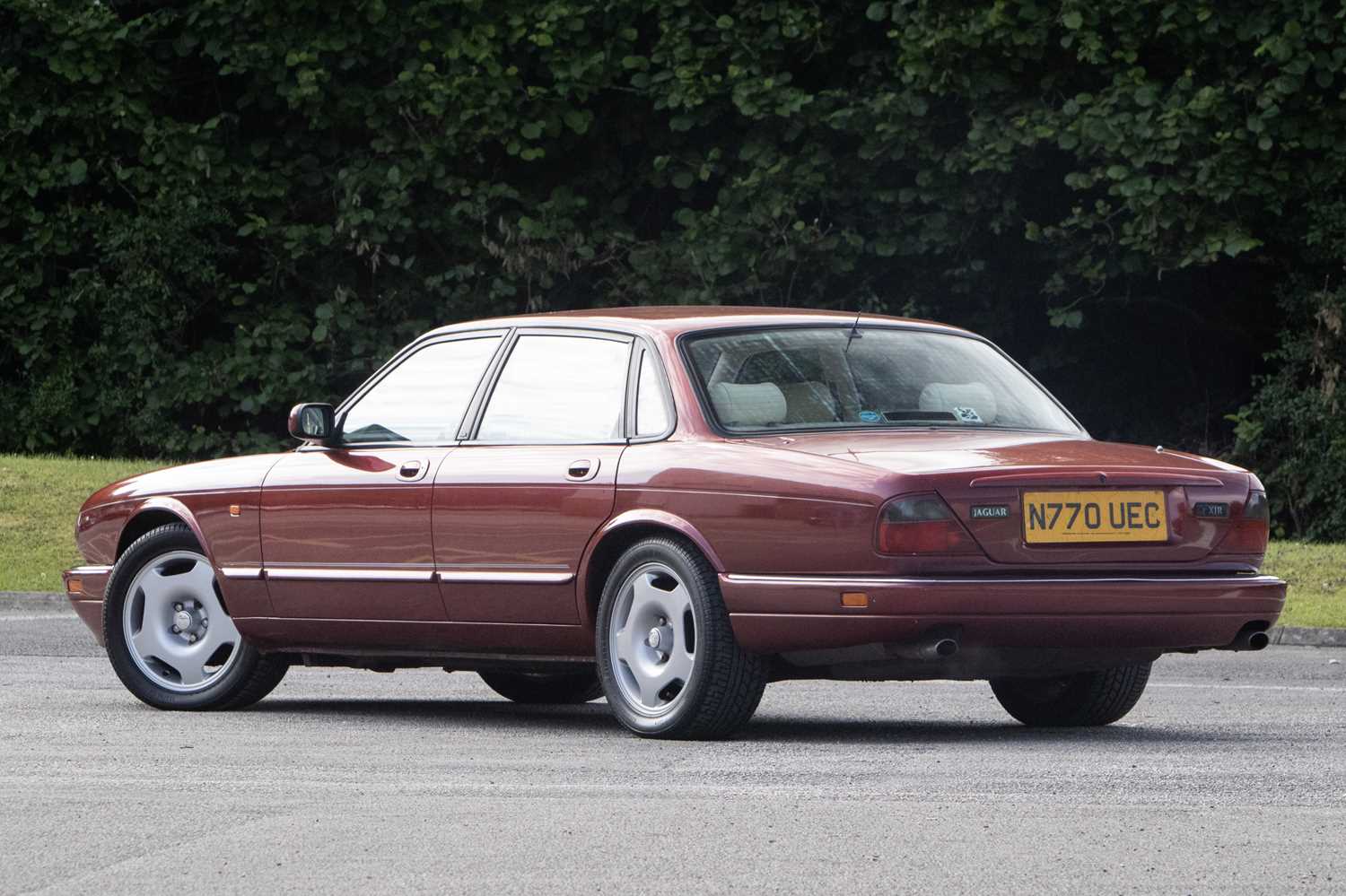 Lot 88 - 1995 Jaguar XJR 4.0