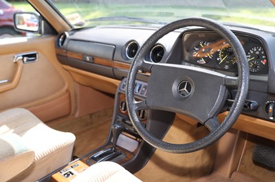 Lot 119 - 1984 Mercedes-Benz 280 CE