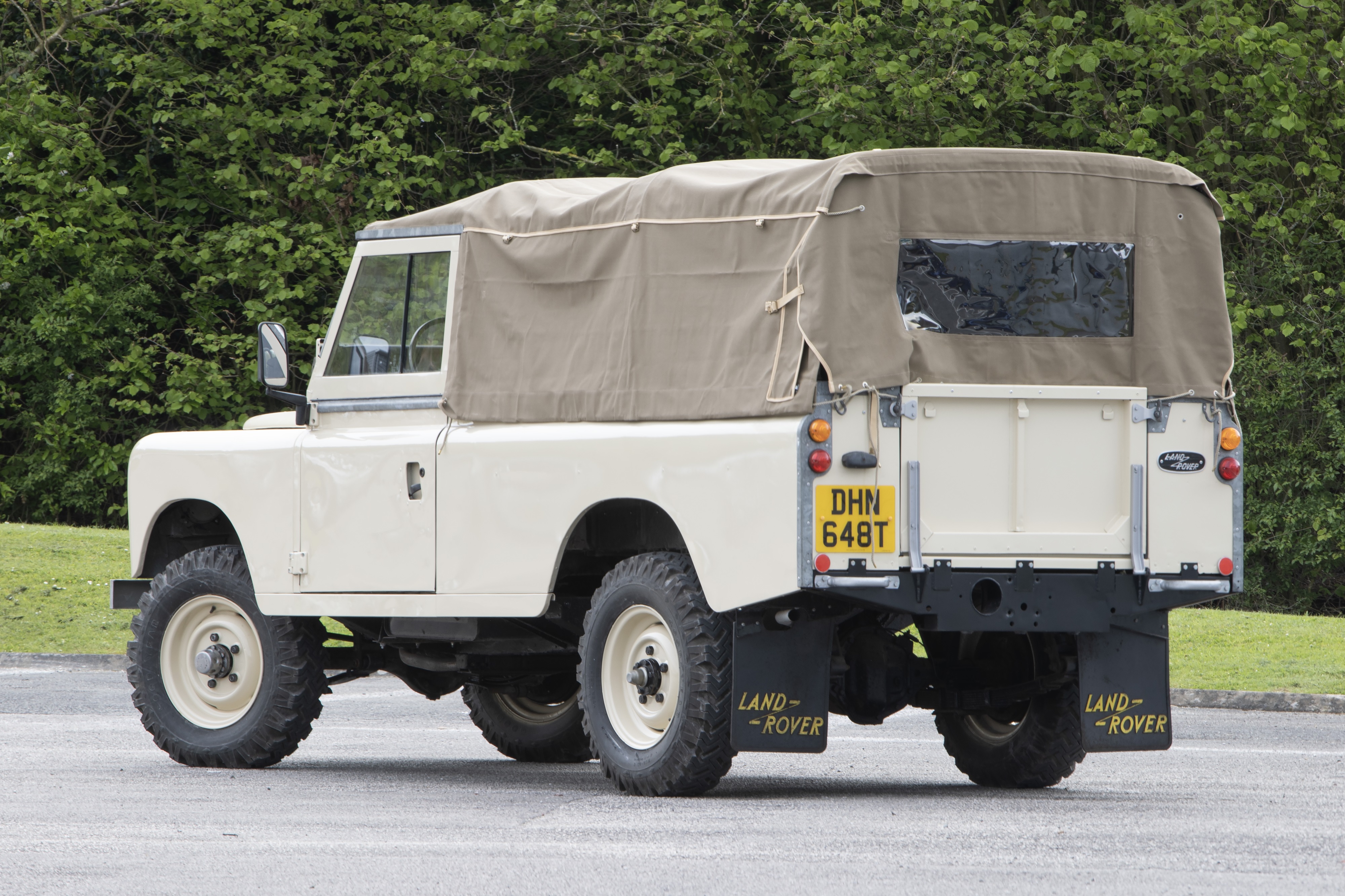 Lot 80 - 1978 Land Rover 109 Series III