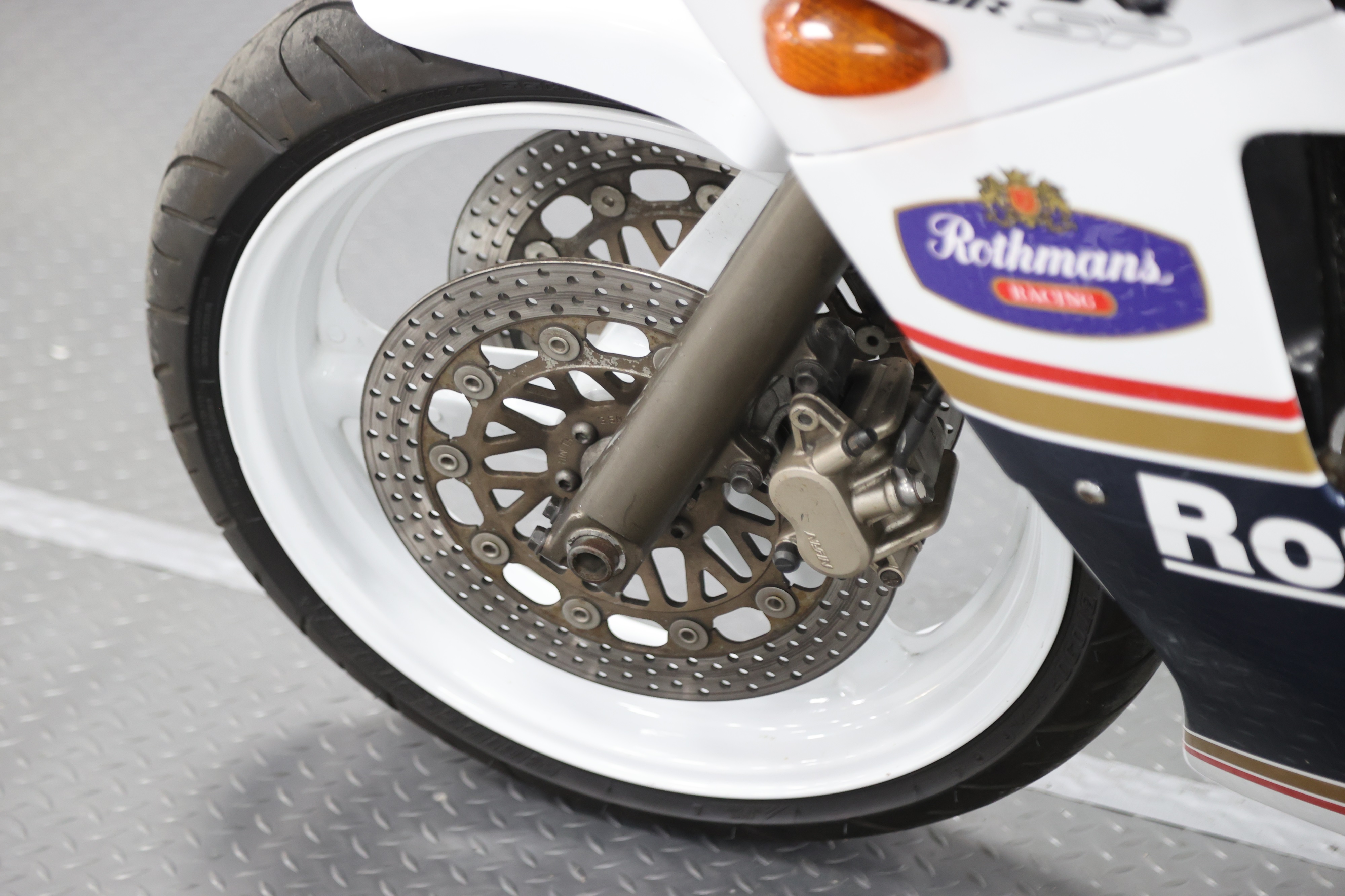 Cbr400rr Rothmans Lot 3 - 1988 Honda CBR400RR