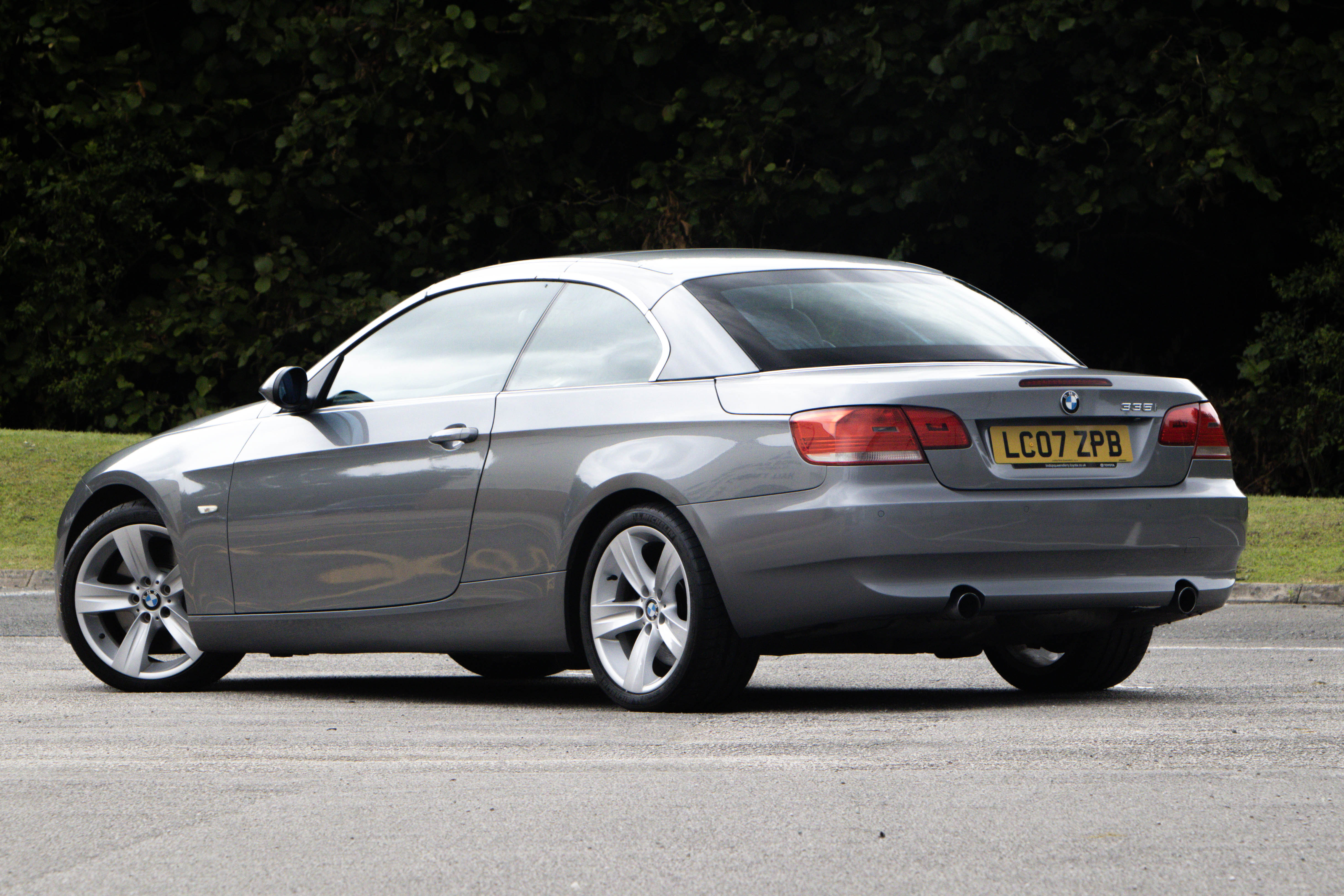 Lot 38 - 2007 BMW 335i SE Convertible