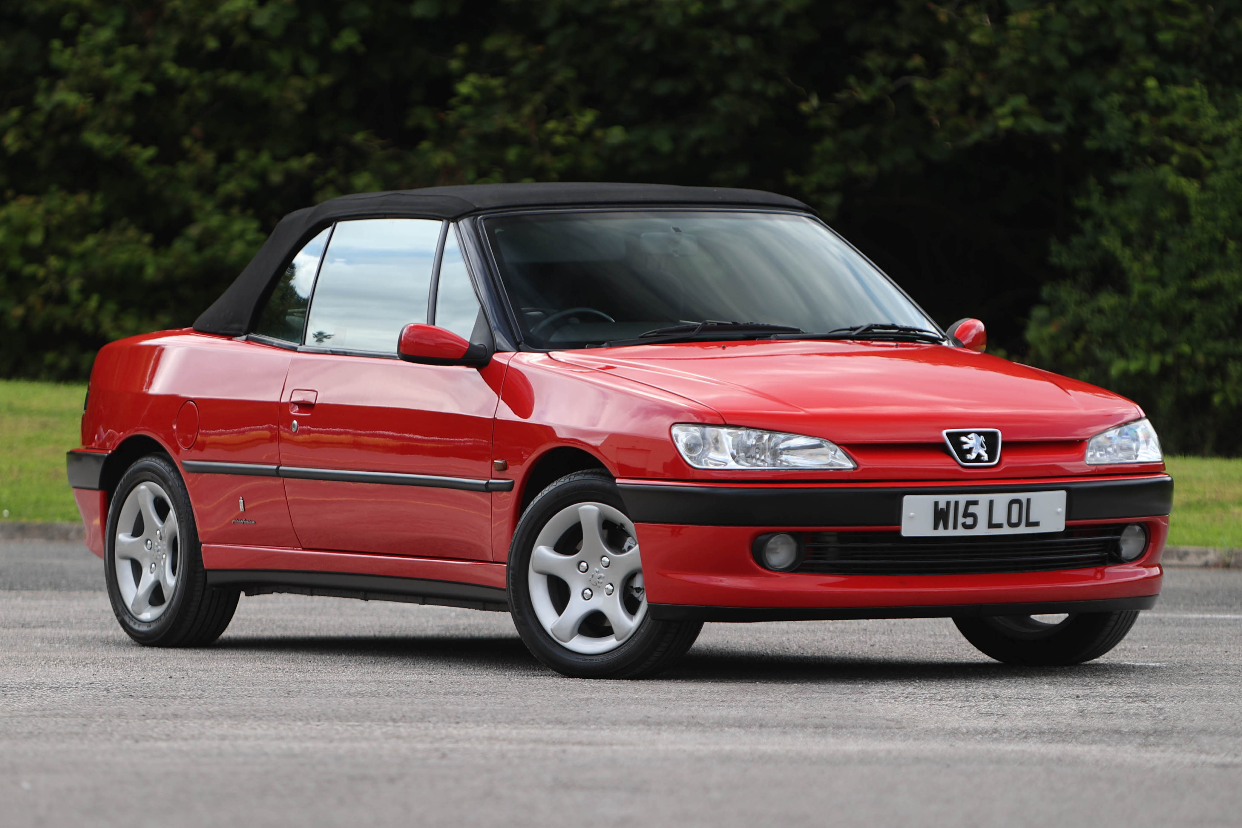 Lot 186 - 2000 Peugeot 306 Cabriolet