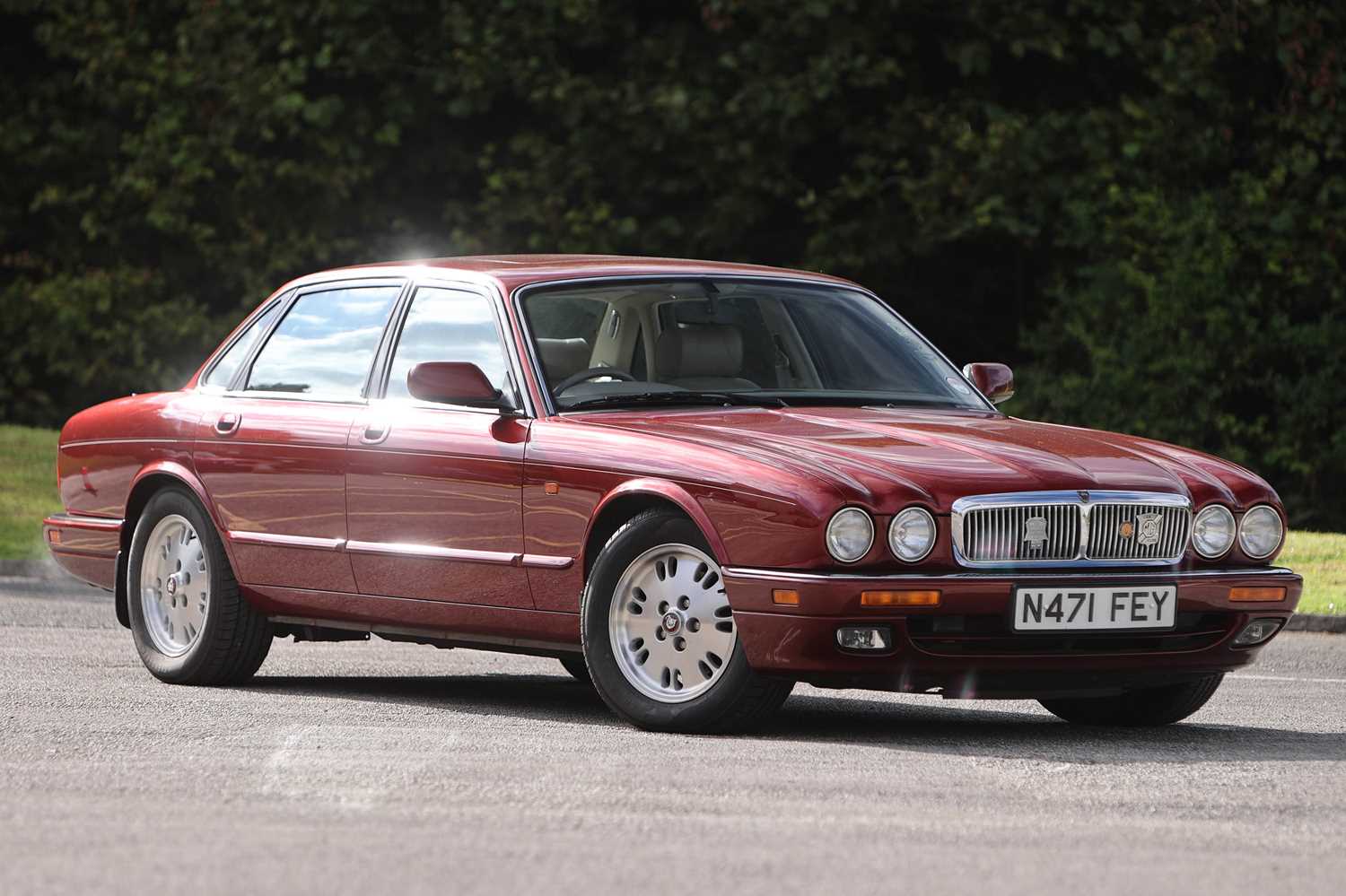 Lot 139 - 1995 Jaguar XJ6 3.2 LWB