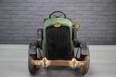 Lot 68 - Tri-ang (Lines brothers) 1930's pedal car