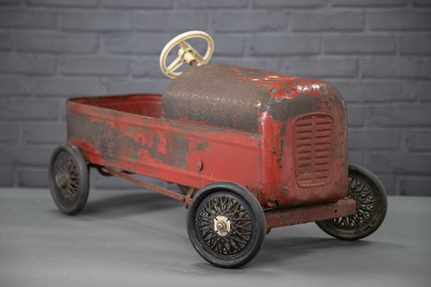 Lot 67 - Tri-ang c1950’s 'Duke' Pedal Car