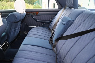 Lot 210 - 1990 Mercedes-Benz 300 SE