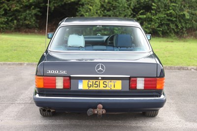 Lot 210 - 1990 Mercedes-Benz 300 SE