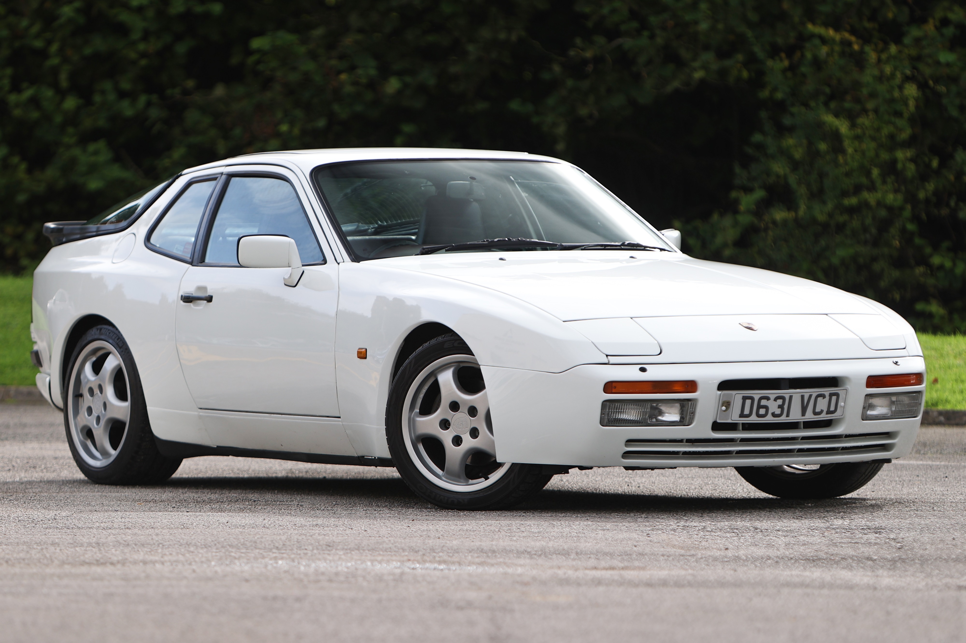 Lot 191 1986 Porsche 944 Turbo Lot 191 1986 Porsche 944 Turbo