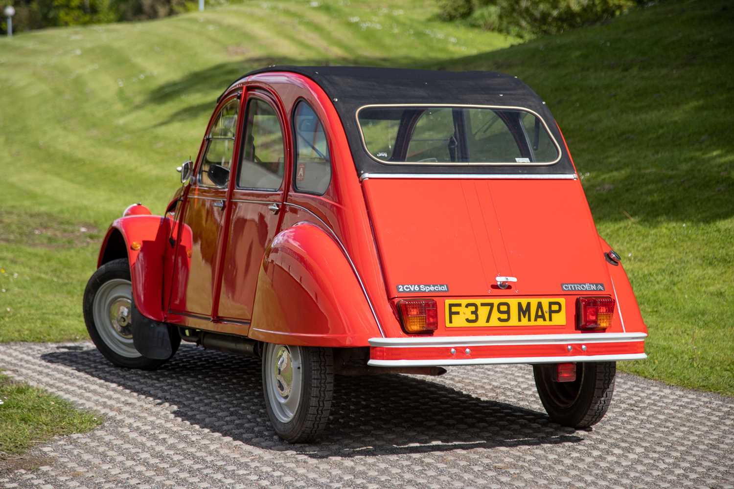 Lot 17 - 1989 Citroen 2CV Special
