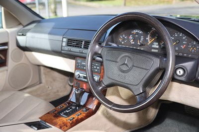 Lot 123 - 1995 Mercedes-Benz SL 320