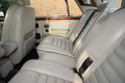 Lot 121 - 1992 Bentley Turbo R