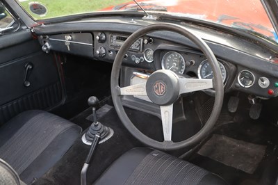 Lot 203 - 1971 MG B Roadster