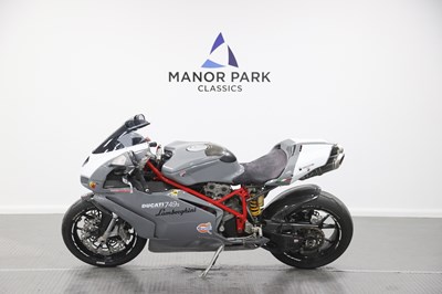 Lot 5 - 2005 Ducati 749