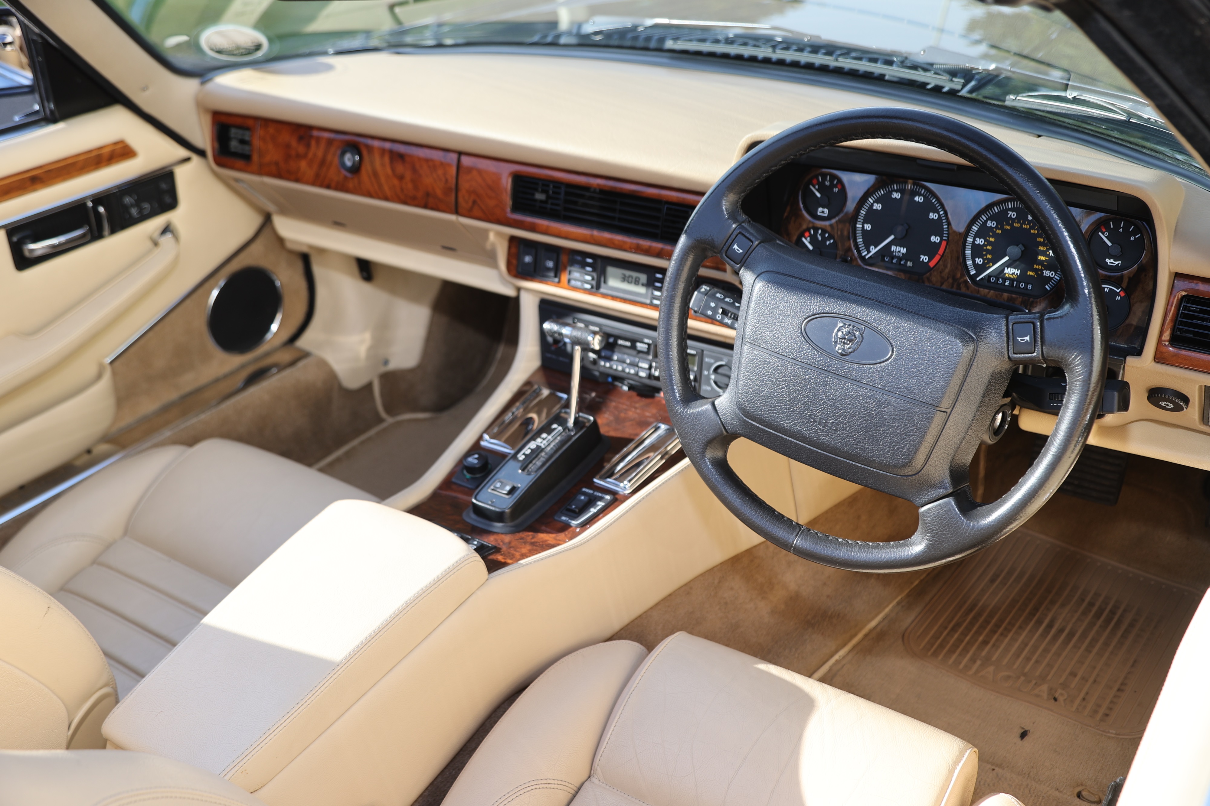 lot-111-1993-jaguar-xj-s-6-0-convertible