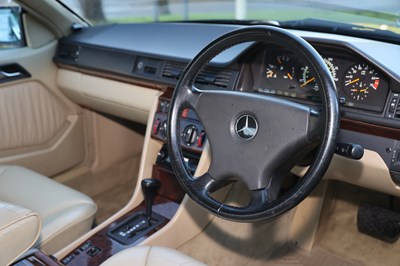 Lot 173 - 1993 Mercedes-Benz 300 CE