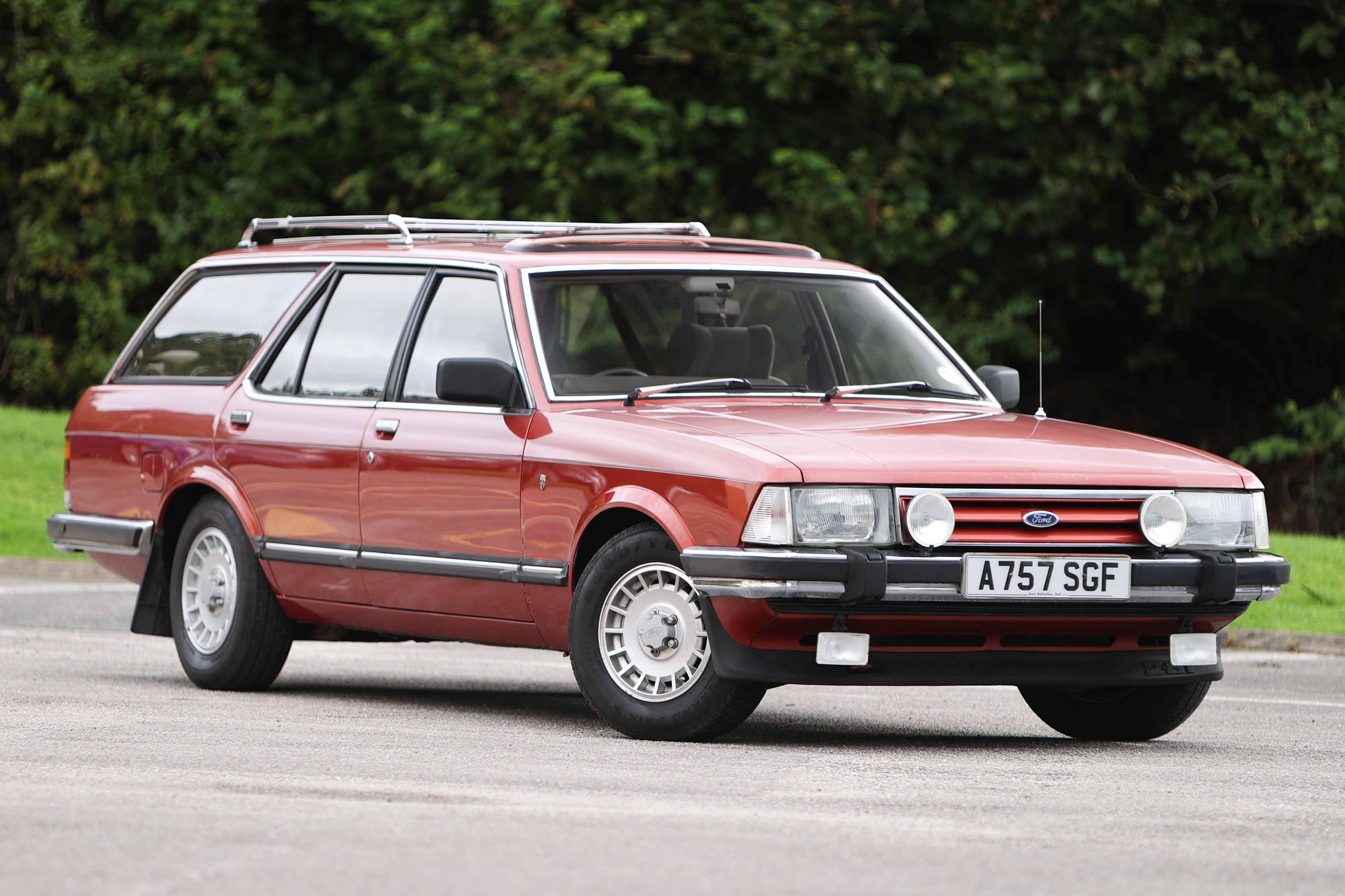 Lot 163 - 1983 Ford Granada 2.8 Ghia Estate