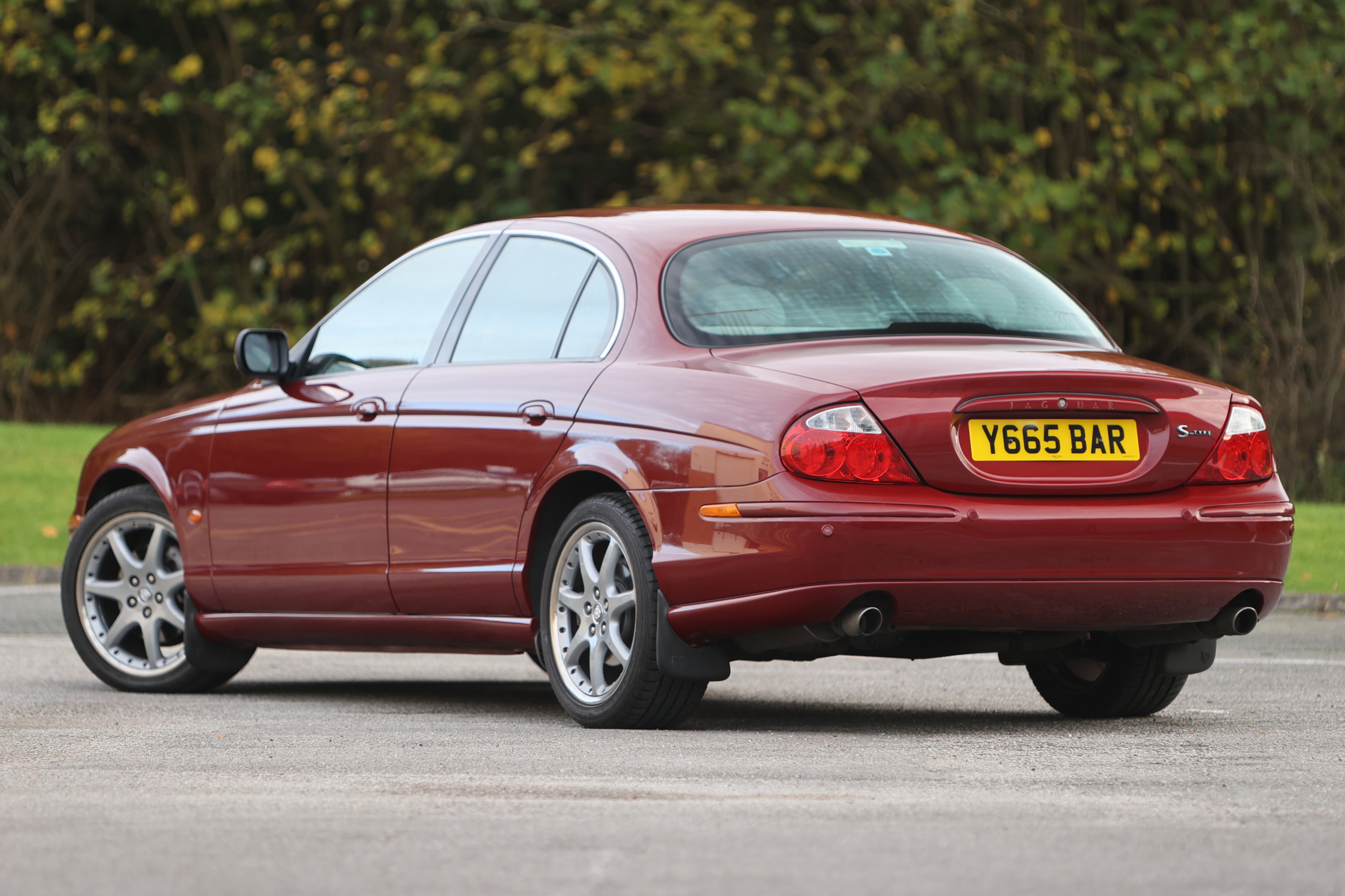 Lot 106 - 2001 Jaguar S-Type 3.0 V6 Sport